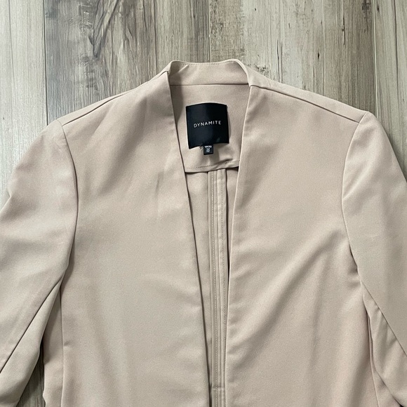 Blazer - Picture 4 of 7